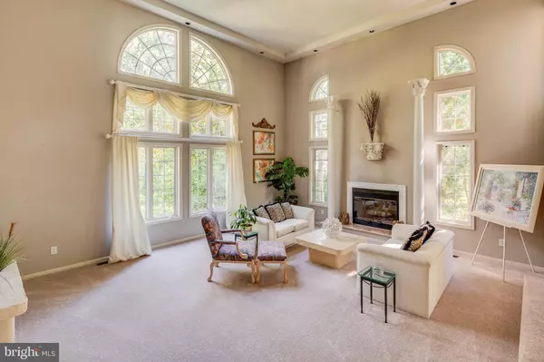 Medford, NJ 08055,9 PERSIMMON CT