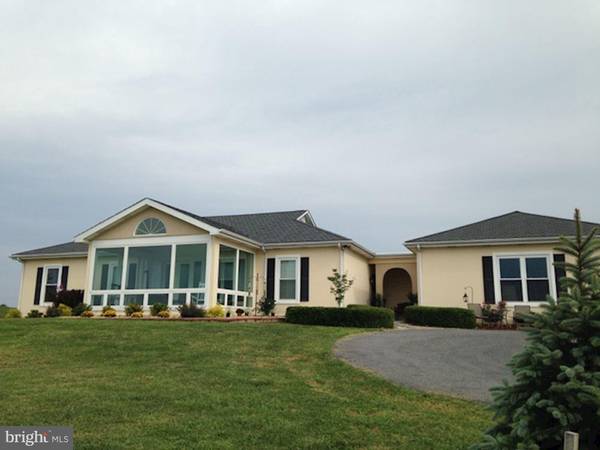 380 FREEZELAND MANOR DR., Linden, VA 22642