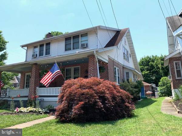 512 W PARK AVE, Perkasie, PA 18944