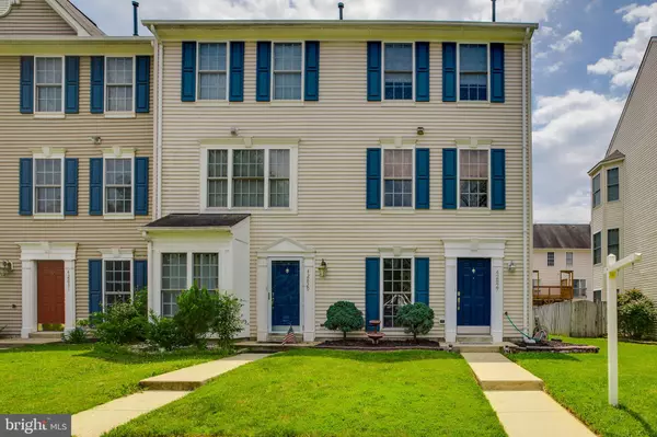 Chantilly, VA 20152,42827 PILGRIM SQ