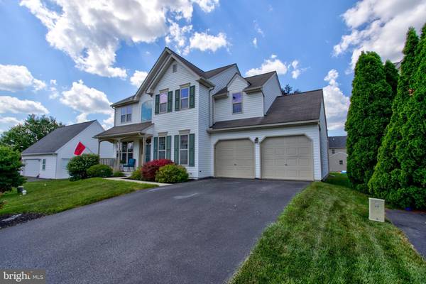 21 APPLE BLOSSOM DR, Lancaster, PA 17602