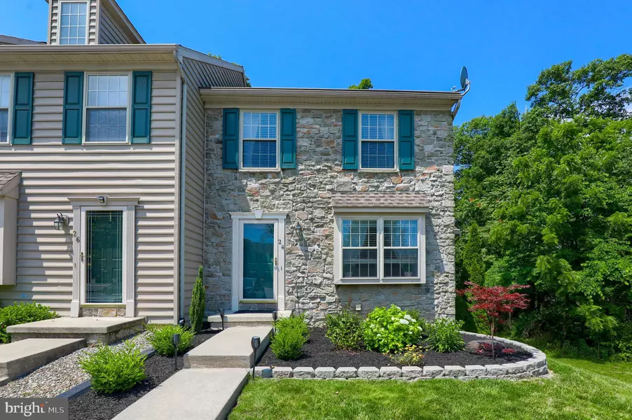 24 KING CT, Elizabethtown, PA 17022