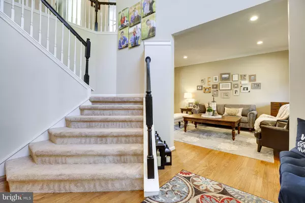 Chantilly, VA 20152,26062 SARAZEN DR