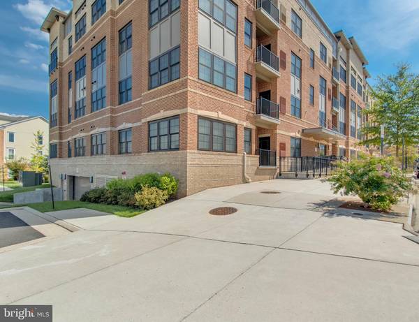 9523 BASTILLE ST #1-308, Fairfax, VA 22031