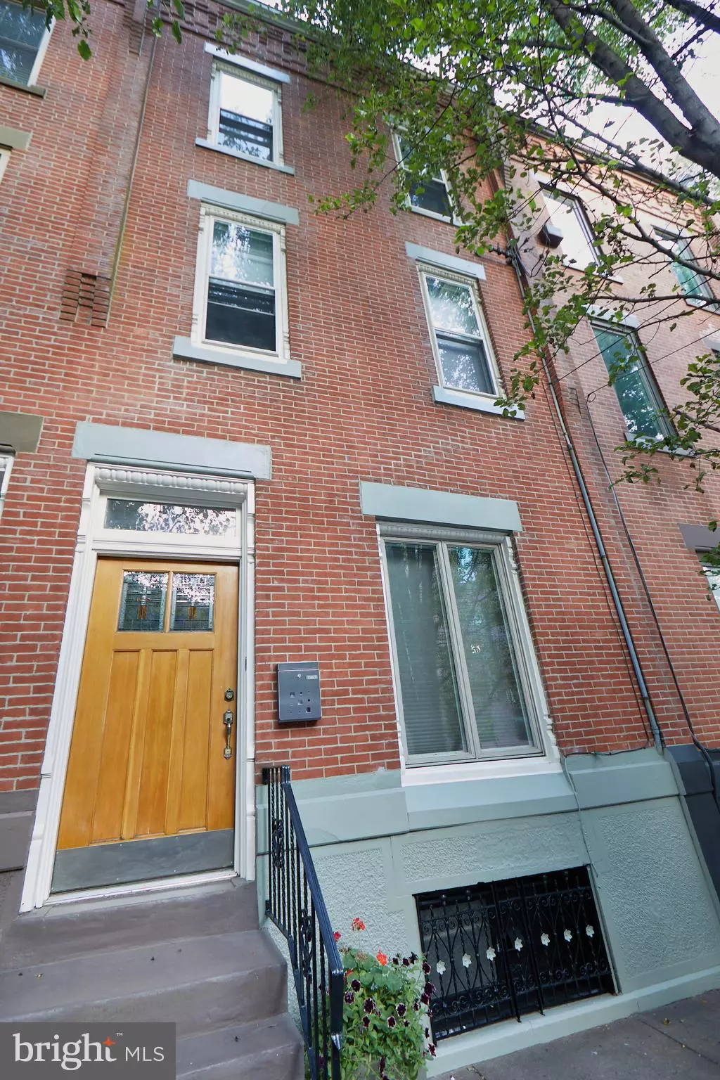 Philadelphia, PA 19130,814 N 27TH ST