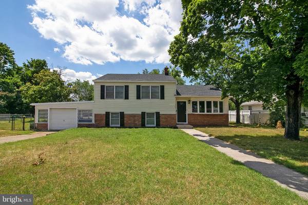 107 DUPONT AVE, Gibbstown, NJ 08027