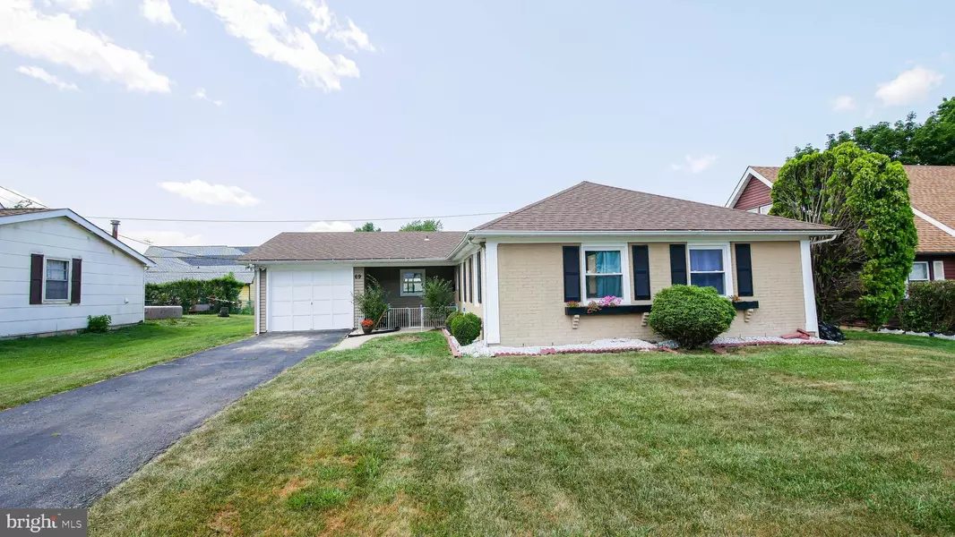 69 MIDDLETON LN, Willingboro, NJ 08046