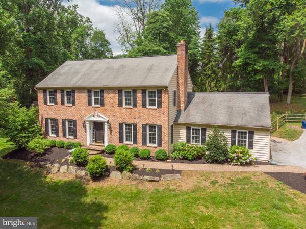 12 ROBERTS RD, Newtown Square, PA 19073