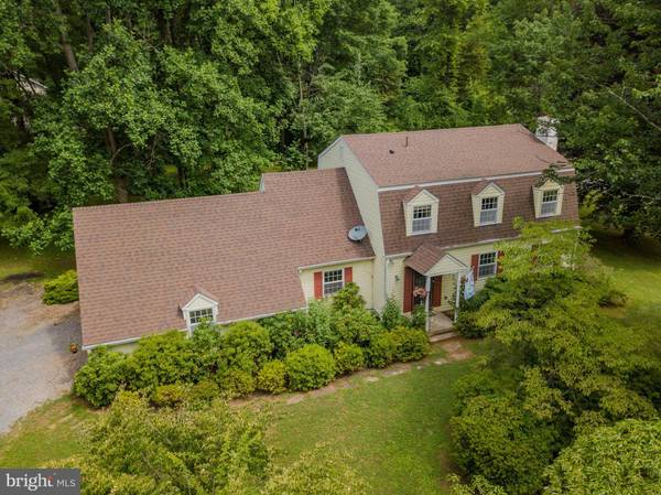 69 HOUCK RD, Schwenksville, PA 19473