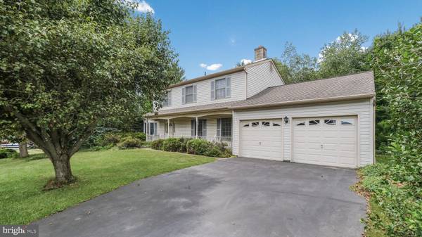 36 CASTLEWOOD DR, Chalfont, PA 18914