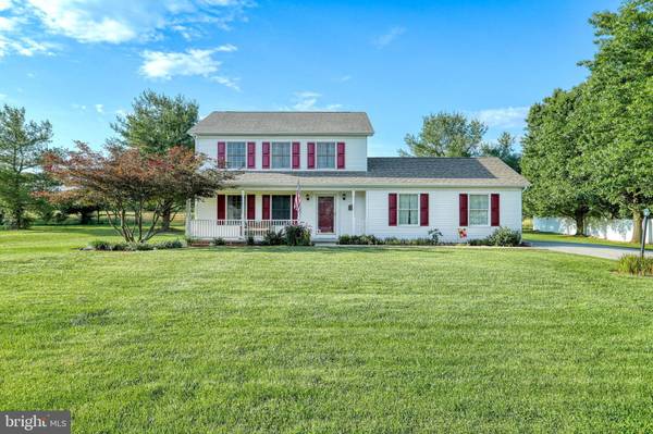 2085 GREENBRIAR RD, York, PA 17404