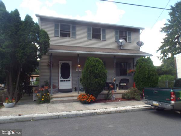 223 SAVORY ST E, Pottsville, PA 17901