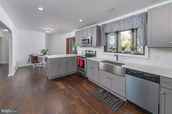 Gibbstown, NJ 08027,104 CARSON AVE