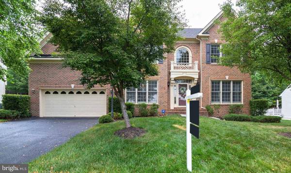 3717 STONEWALL MANOR DR, Triangle, VA 22172