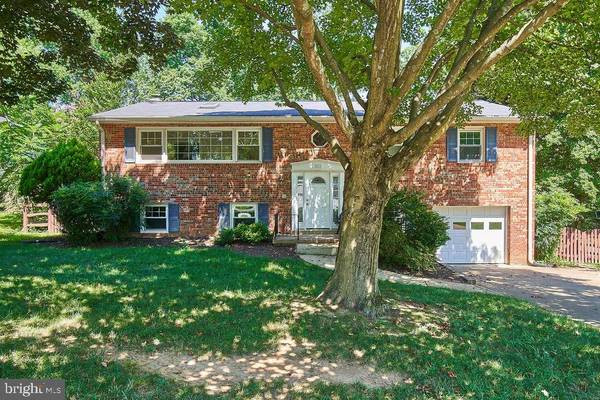 322 BROADLEAF DR NE, Vienna, VA 22180