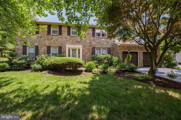 2 STUYVESANT DR, Hockessin, DE 19707