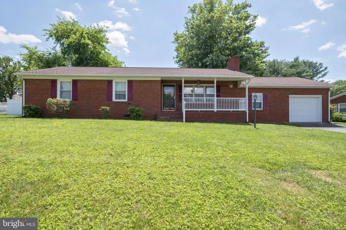 Culpeper, VA 22701,521 BARBERRY ST