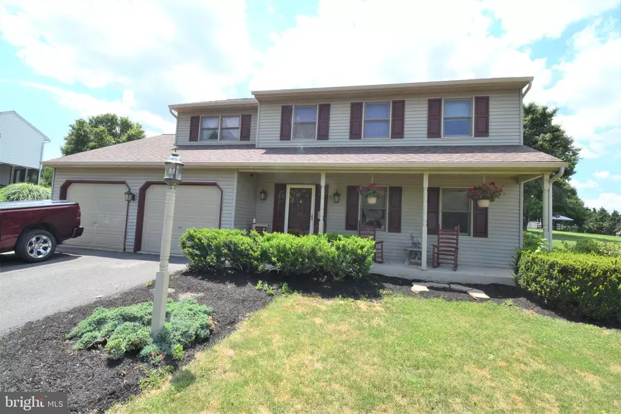 505 WOODCREST DR, Lancaster, PA 17602