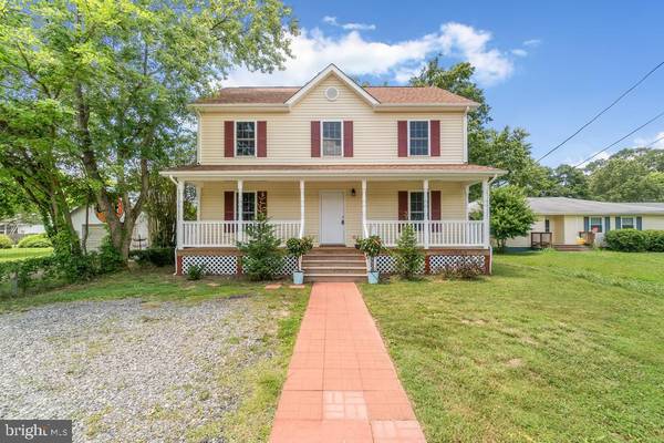 415 BANCROFT AVE, Colonial Beach, VA 22443