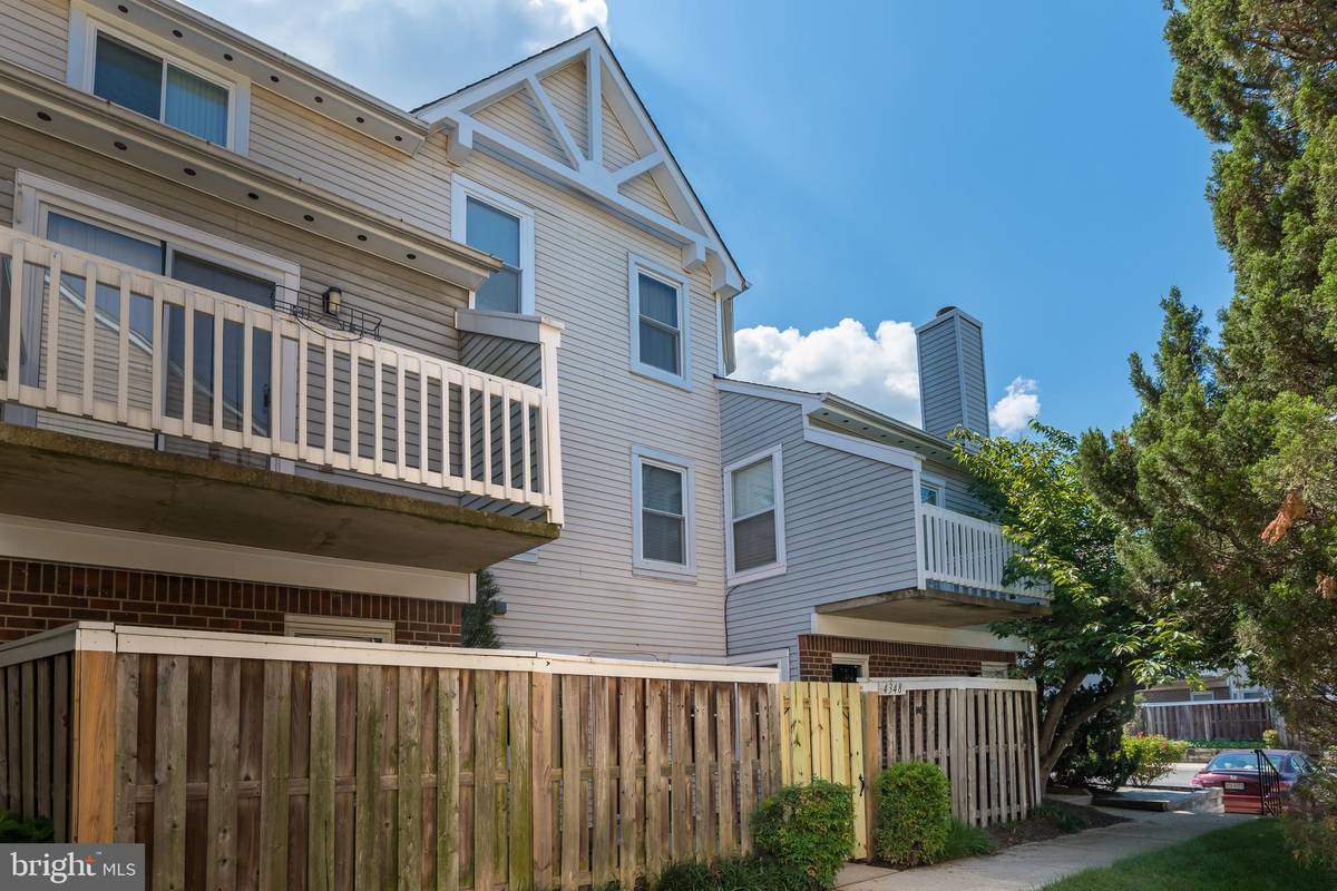 Alexandria, VA 22309,4348 PEMBROOK VILLAGE DR #57