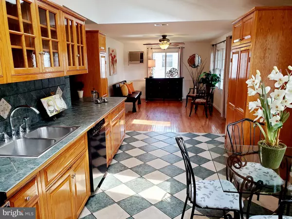 608 DELANCEY PL, Claymont, DE 19703