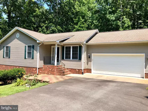 302 LAND OR DR, Ruther Glen, VA 22546