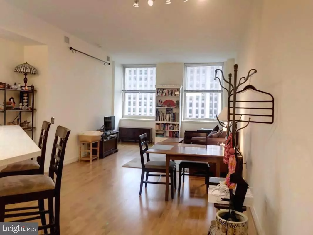 Philadelphia, PA 19103,1600-18 ARCH ST #1215