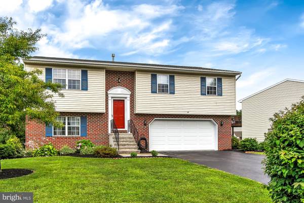 2238 HEATHER RD, York, PA 17408