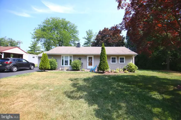 835 EDGEMONT RD, Fairless Hills, PA 19030