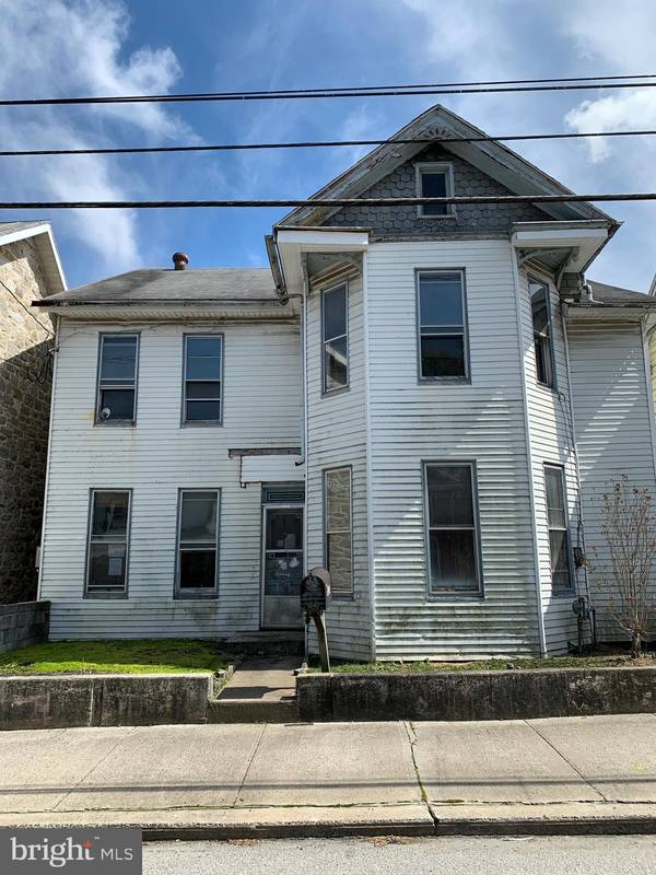 434 E KING ST, Shippensburg, PA 17257