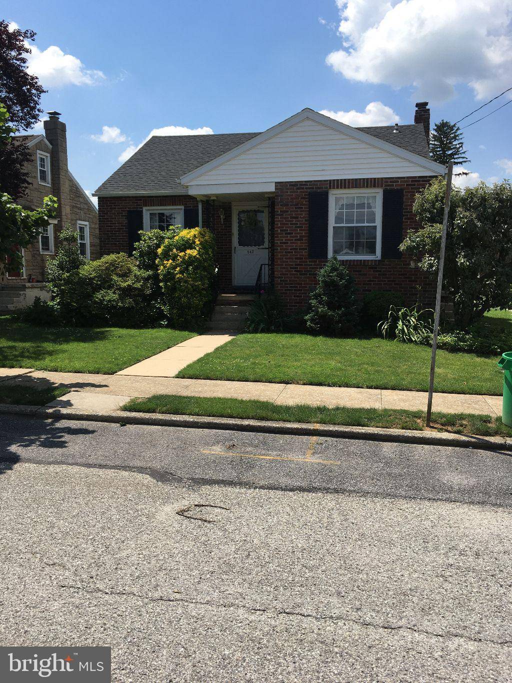 York, PA 17403,842 E MAPLE ST