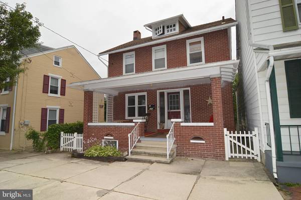 170 N 3RD ST, Hamburg, PA 19526