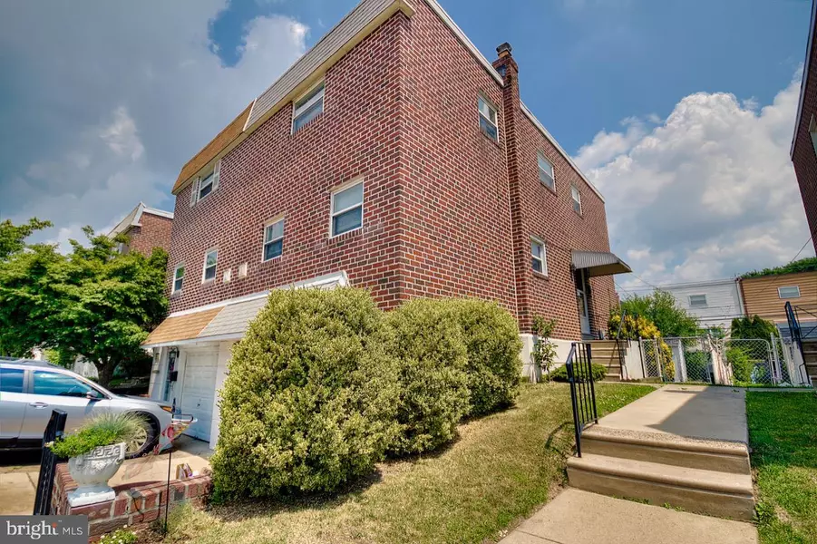 2755 MOWER ST, Philadelphia, PA 19152