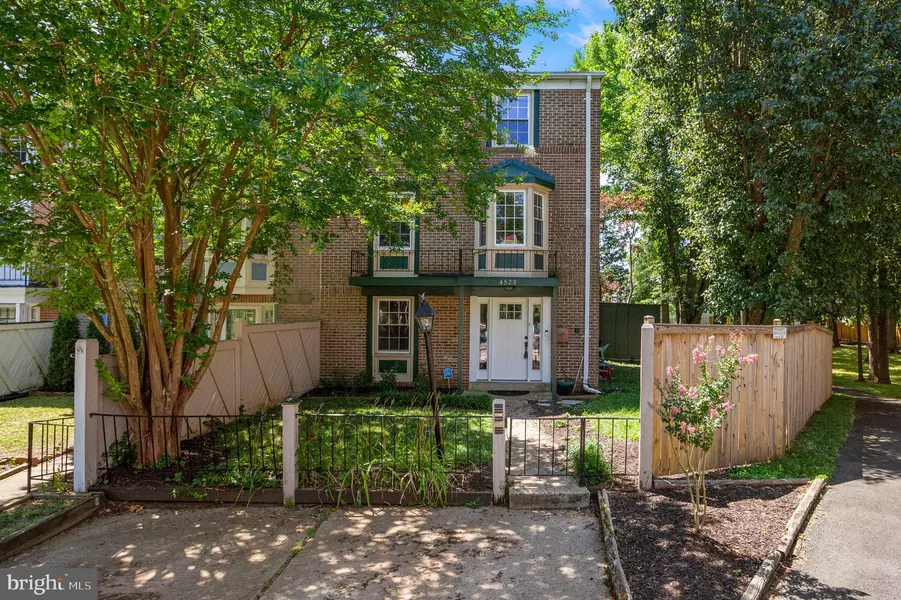 4523 ARENDALE SQ, Alexandria, VA 22309