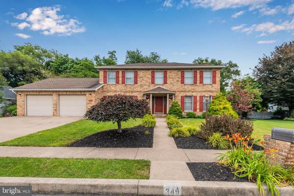 349 E MEADOW DR, Mechanicsburg, PA 17055