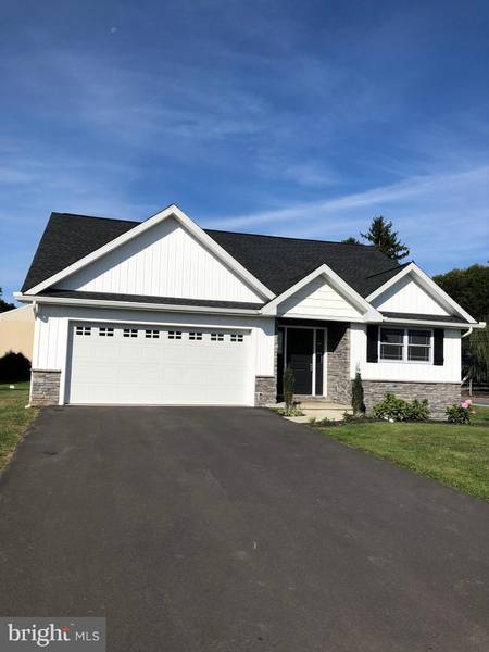 201 JARED WAY, New Holland, PA 17557