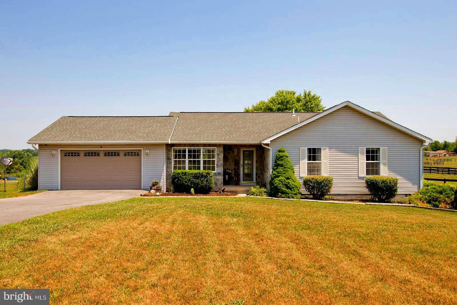 1024 MACINTOSH DR, Falling Waters, WV 25419