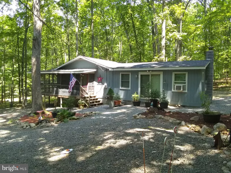 5813 ROCKFORD RD, Great Cacapon, WV 25422