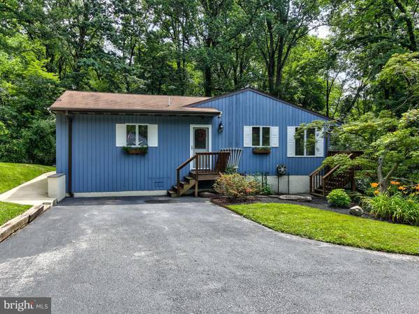 2121 FAIRVIEW RD, Glenmoore, PA 19343