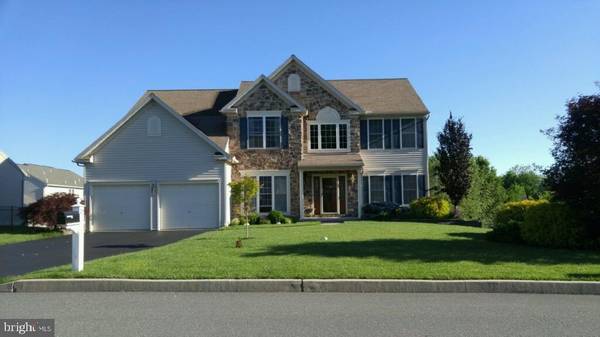 27 MILL STREAM DR, Morgantown, PA 19543