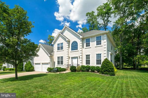 1 LAUREN LN, Barrington, NJ 08007