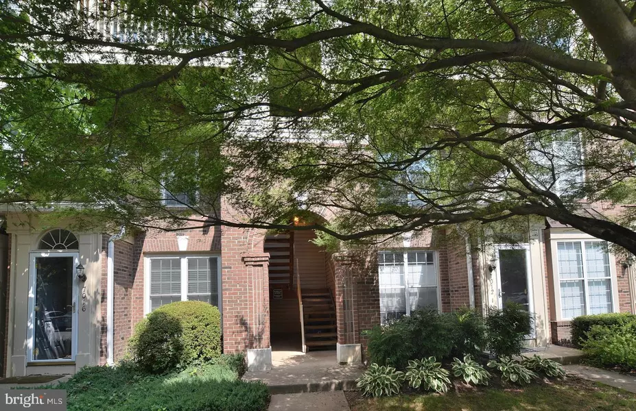 7014 METROPOLITAN PL #303, Falls Church, VA 22043