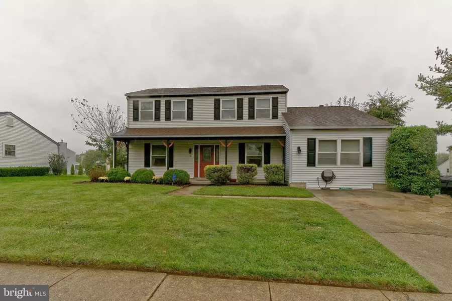 10 BROOKSTONE DR, Voorhees, NJ 08043