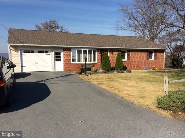 1435 BRECHBILL RD, Chambersburg, PA 17202