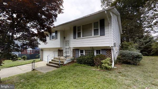 5811 HOLTON LN, Temple Hills, MD 20748