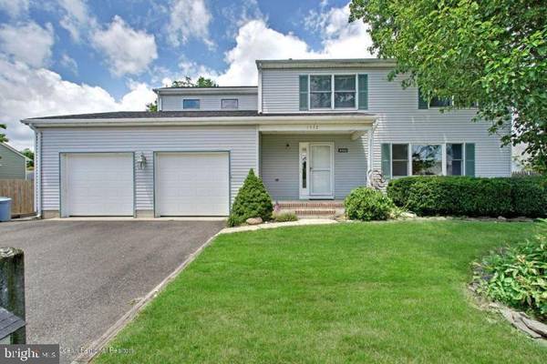 1332 WINDWARD AVE, Beachwood, NJ 08722