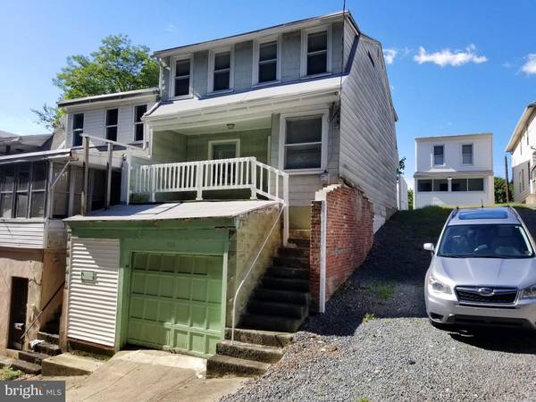 433 GREENWOOD AVE, Pottsville, PA 17901