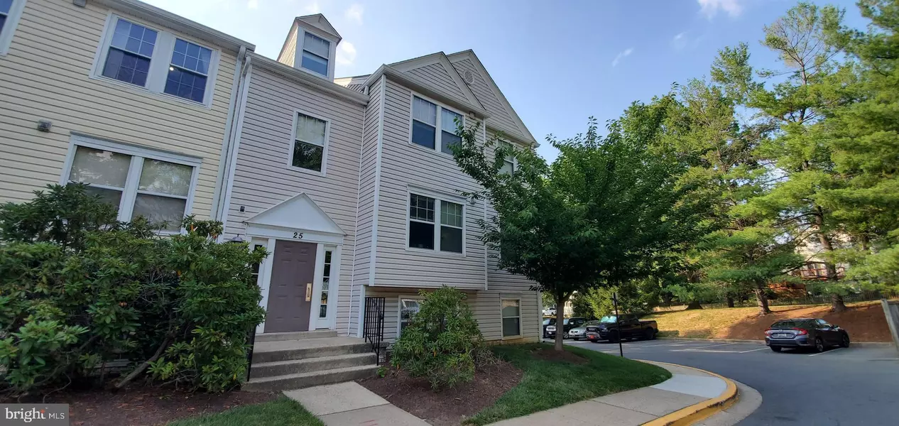 25 PICKERING CT #1, Germantown, MD 20874