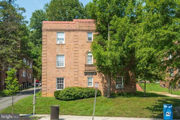 4581 MACARTHUR BLVD NW #204, Washington, DC 20007