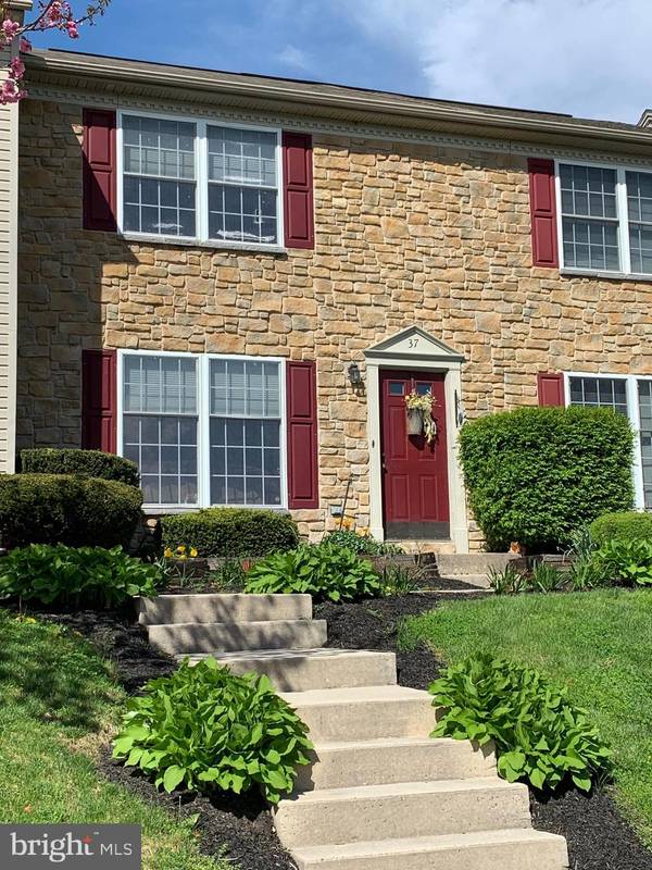 37 PARTRIDGE CIR, Carlisle, PA 17013